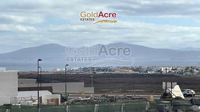 Image No.2-Terre à vendre à Corralejo