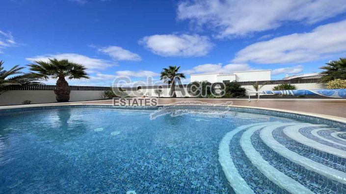 Image No.20-3 Bed Villa for sale