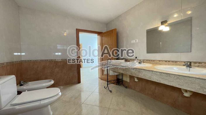 Image No.44-3 Bed Villa for sale