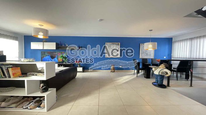 Image No.3-4 Bed Property for sale