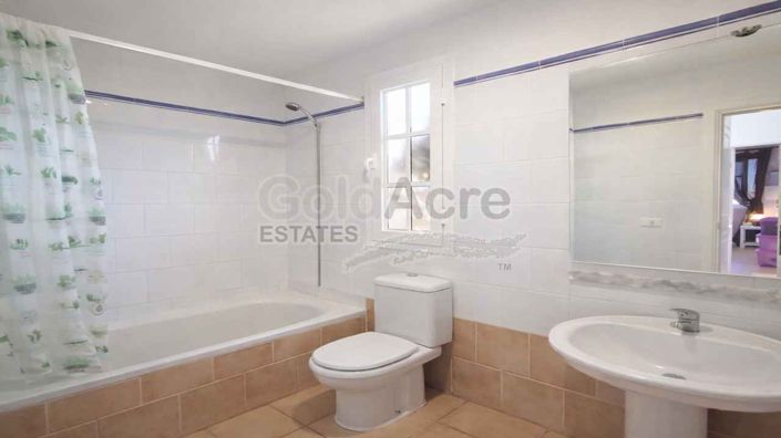 Image No.31-3 Bed Villa for sale