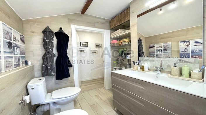 Image No.36-2 Bed House for sale