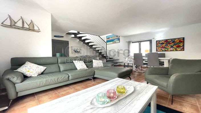 Image No.3-3 Bed Villa for sale