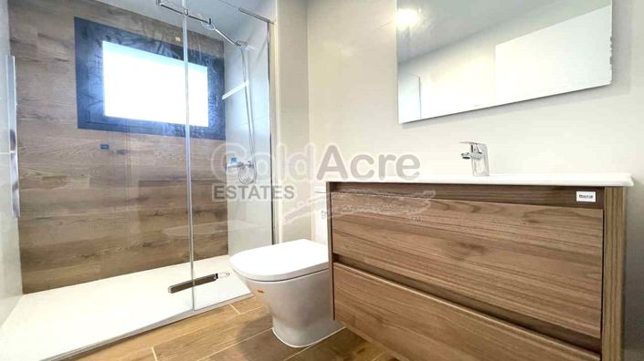 Image No.8-3 Bed Apartment for sale