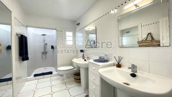 Image No.10-3 Bed Villa for sale