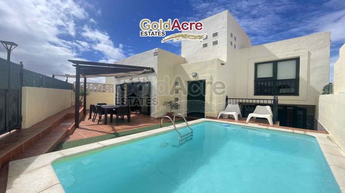 Image No.2-3 Bed Villa for sale