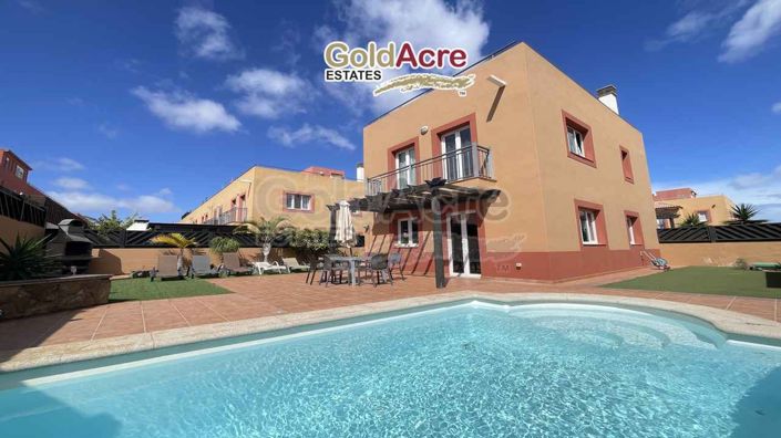 Image No.3-Villa de 3 chambres à vendre à Corralejo