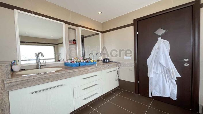 Image No.48-3 Bed Villa for sale