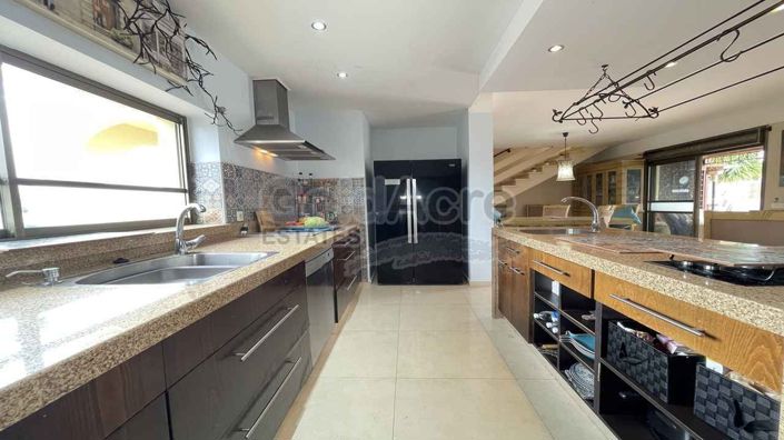 Image No.19-3 Bed Villa for sale