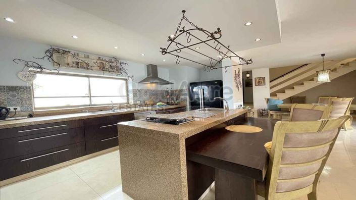 Image No.18-3 Bed Villa for sale