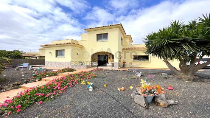 Image No.10-3 Bed Villa for sale