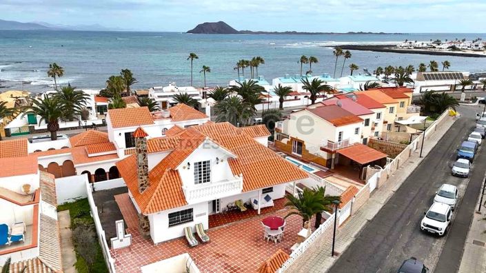 Image No.11-3 Bed Villa for sale