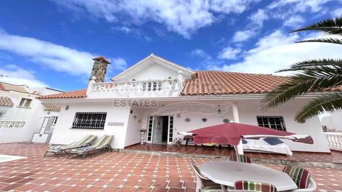 Image No.12-3 Bed Villa for sale