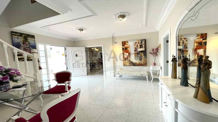 Image No.17-3 Bed Villa for sale