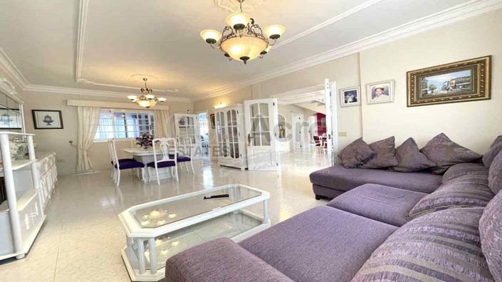 Image No.20-3 Bed Villa for sale