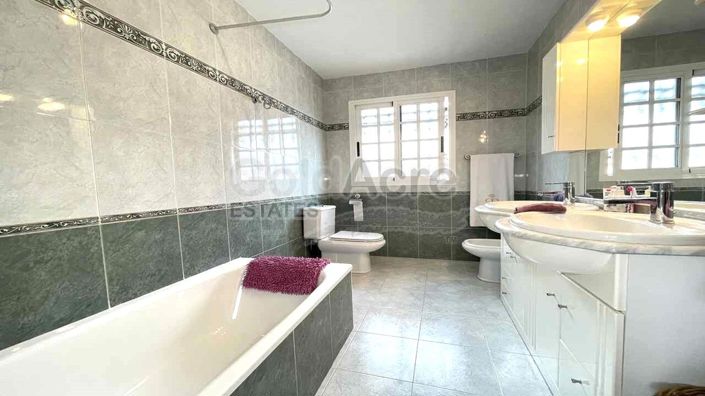 Image No.31-3 Bed Villa for sale