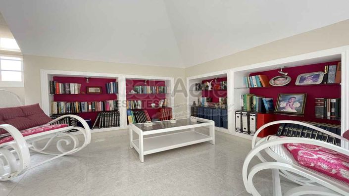 Image No.43-3 Bed Villa for sale