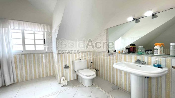 Image No.49-3 Bed Villa for sale