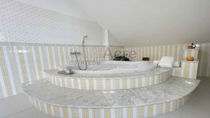 Image No.51-3 Bed Villa for sale