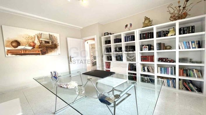 Image No.10-3 Bed Villa for sale