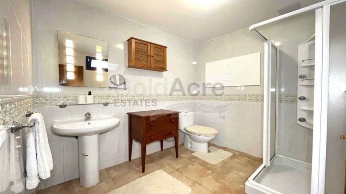 Image No.23-2 Bed Villa for sale