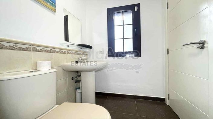 Image No.17-3 Bed Villa for sale