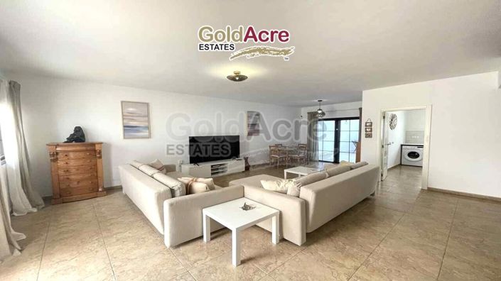 Image No.2-3 Bed Villa for sale