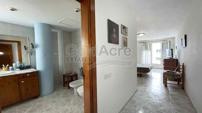 Image No.19-4 Bed Apartment for sale