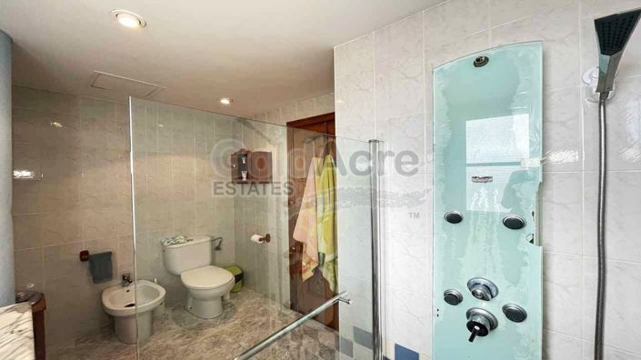 Image No.24-4 Bed Apartment for sale