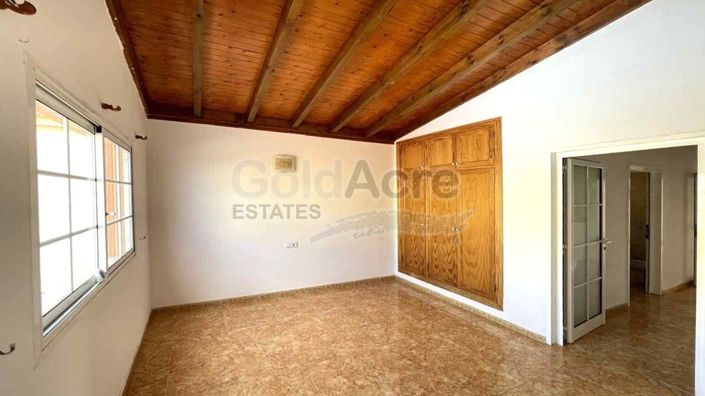 Image No.23-2 Bed Villa for sale