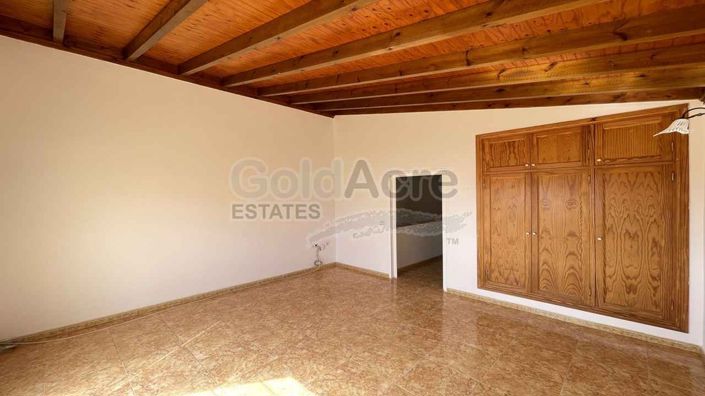 Image No.25-2 Bed Villa for sale
