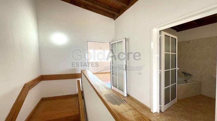 Image No.49-2 Bed Villa for sale