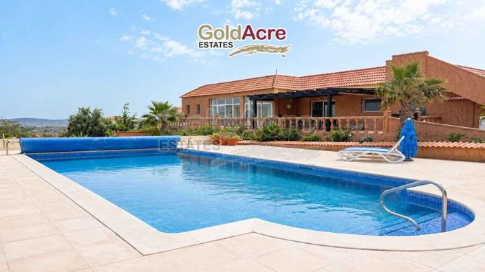 Image No.3-3 Bed Villa for sale