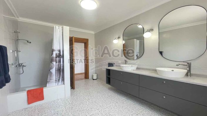 Image No.36-3 Bed Villa for sale