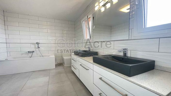Image No.47-3 Bed Villa for sale