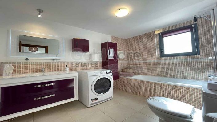 Image No.37-2 Bed Villa for sale