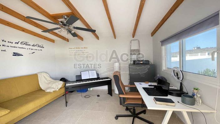 Image No.14-Villa de 3 chambres à vendre à Triquivijate