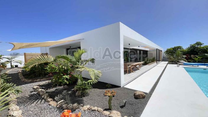 Image No.19-3 Bed Villa for sale
