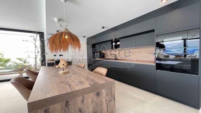 Image No.6-3 Bed Villa for sale