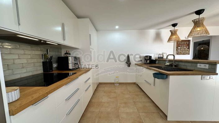 Image No.31-2 Bed Villa for sale