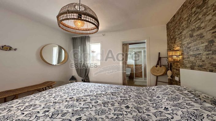 Image No.44-2 Bed Villa for sale