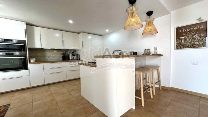 Image No.7-2 Bed Villa for sale