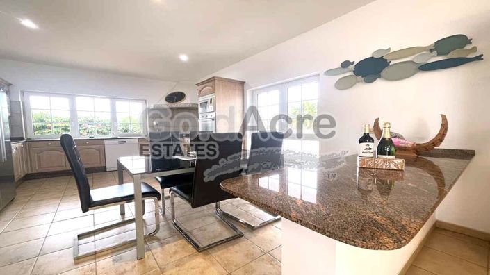 Image No.26-4 Bed Villa for sale