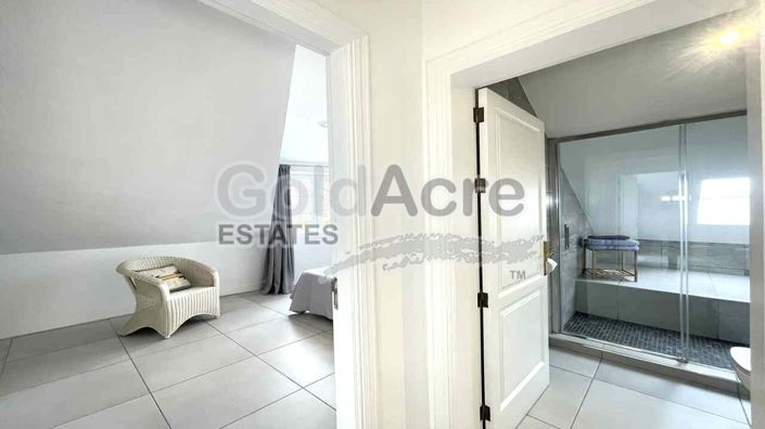 Image No.42-4 Bed Villa for sale
