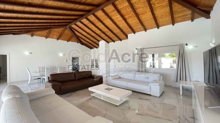 Image No.17-3 Bed Villa for sale