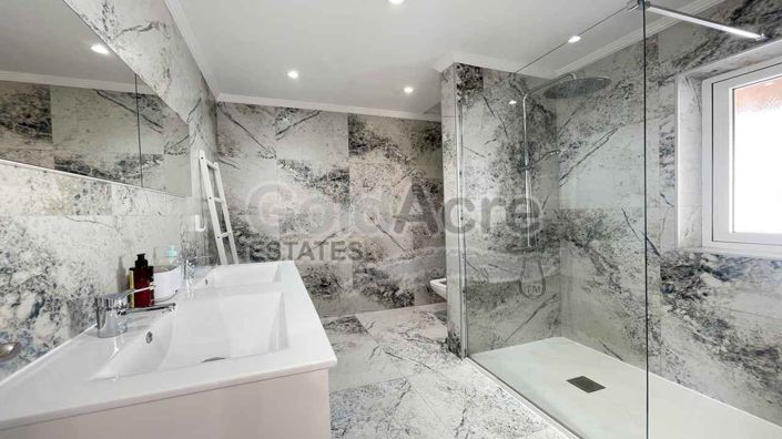 Image No.23-3 Bed Villa for sale