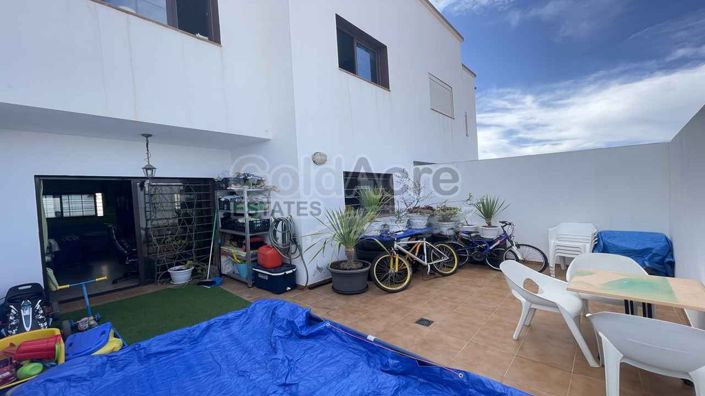 Image No.22-3 Bed House for sale