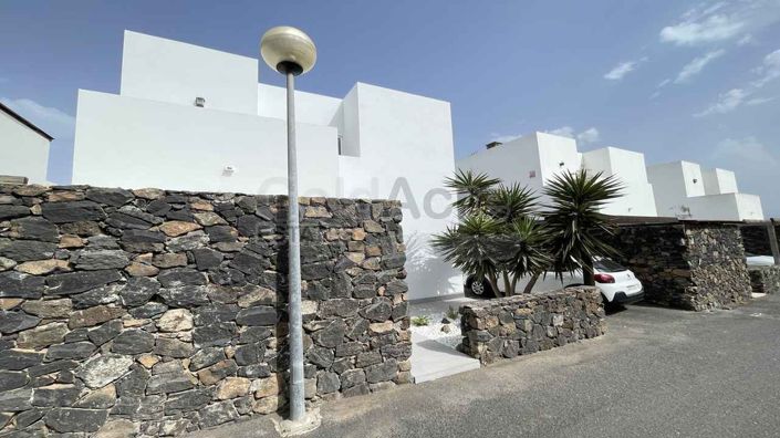 Image No.10-2 Bed Villa for sale
