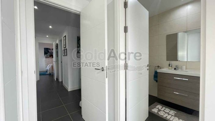 Image No.32-2 Bed Apartment for sale