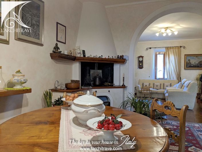 Image No.12-8 Bed House for sale